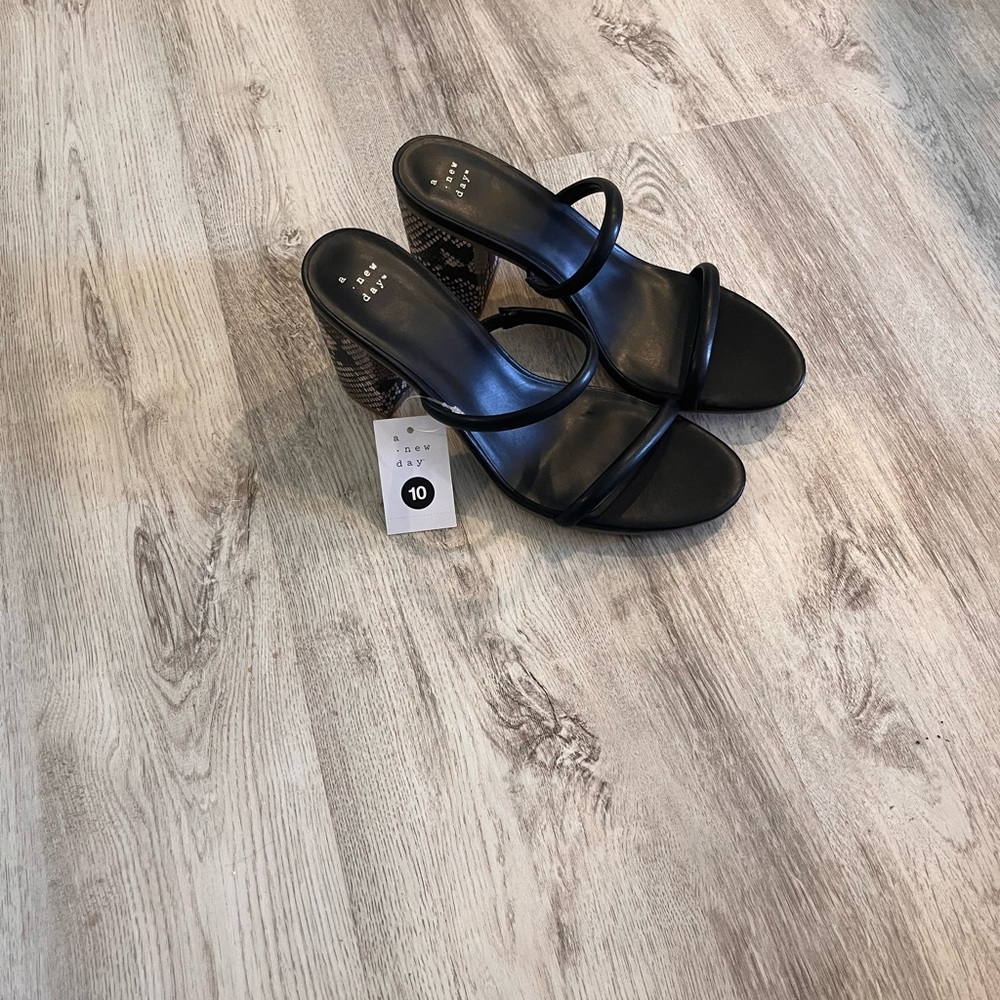SALE ‼️ A New Day Black Two Strap Snakeskin Chunky Heel Sandals - Picture 5 of 7